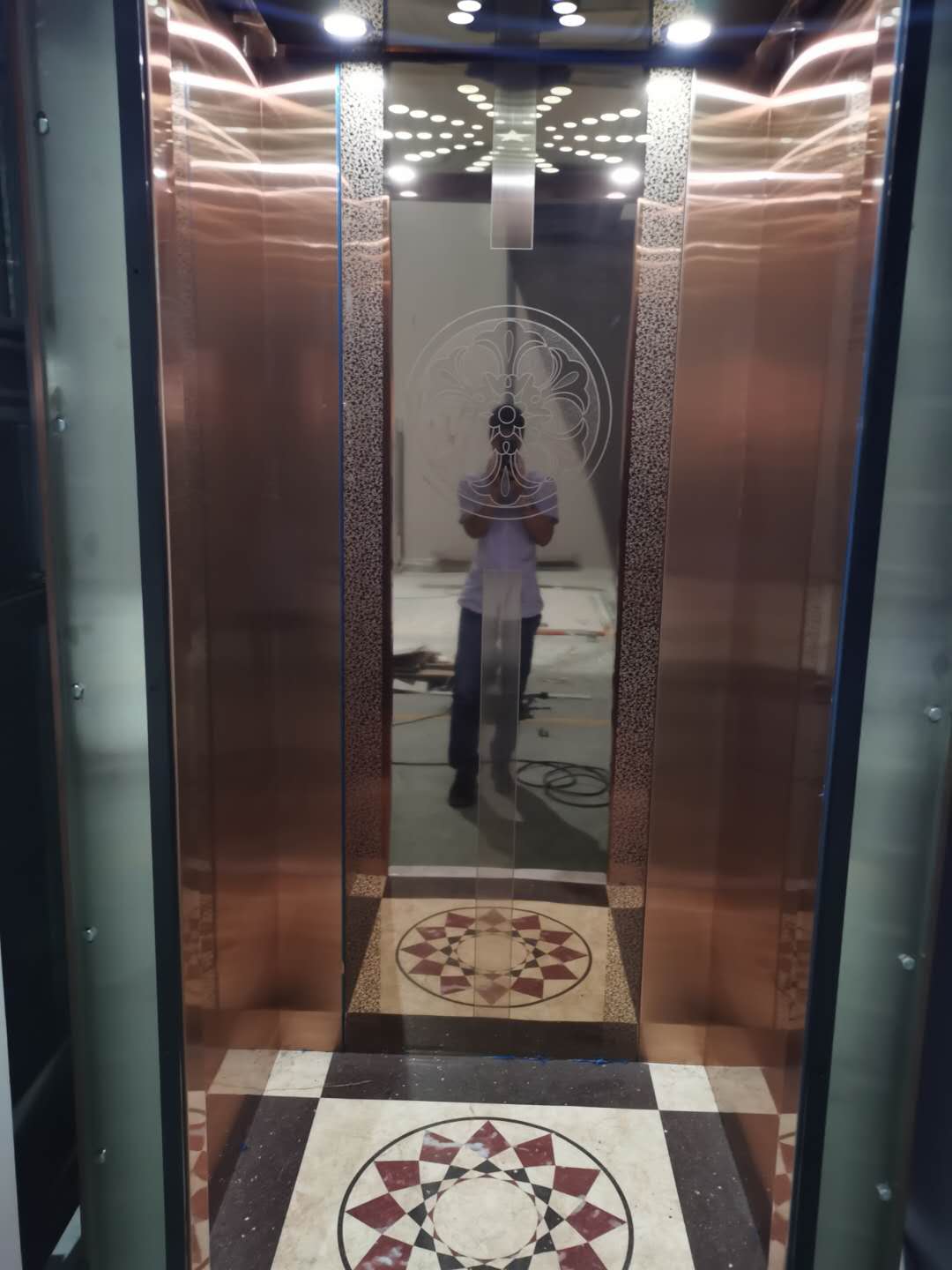 小型家用电梯